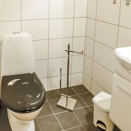 Dom wakacyjny 4 Bedroom Beautiful In Kolnes Osnes
